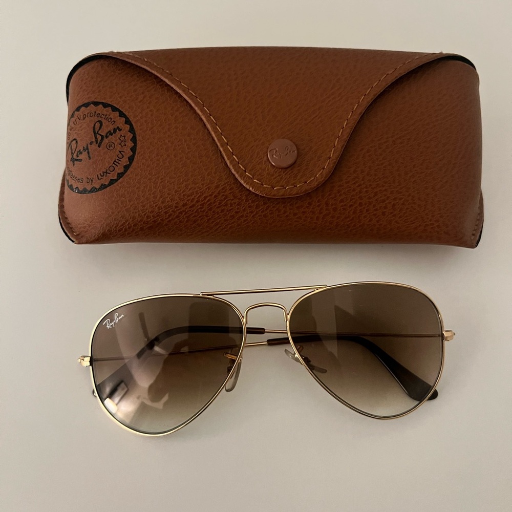 Ray-Ban Classic Aviator Sunglasses